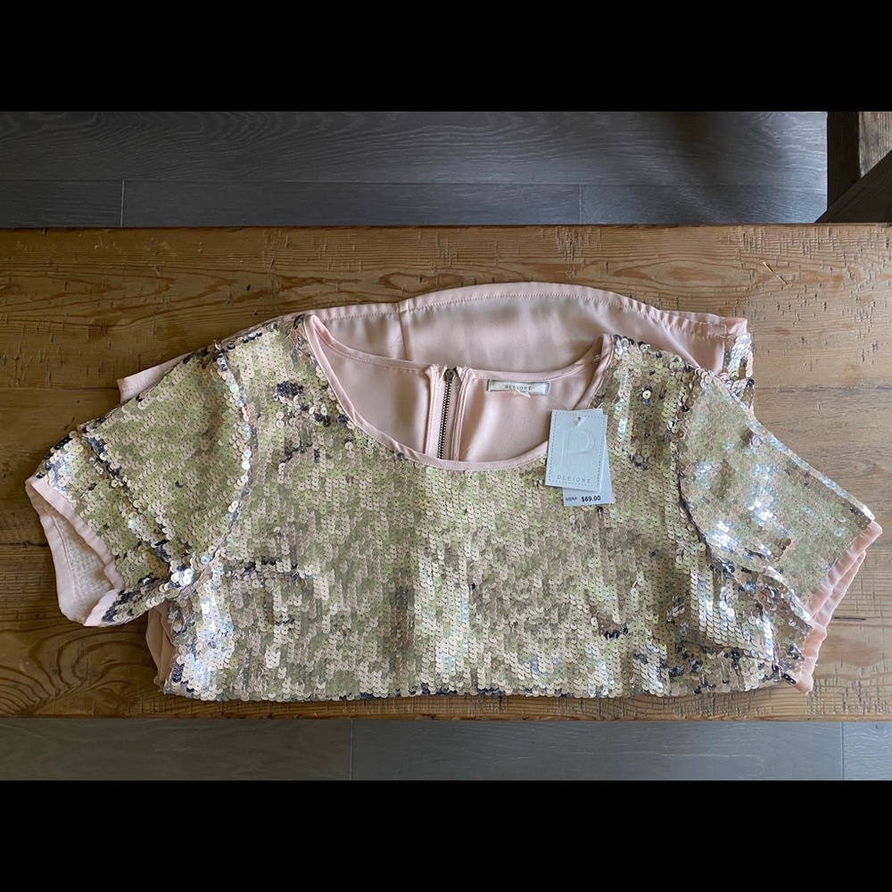 Shiny Darling Sequined Top - Picture 2 of 4
